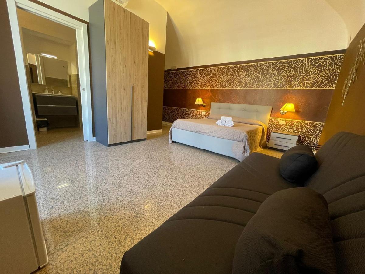 Cconforthotels R&B Central Rooms Барі Екстер'єр фото