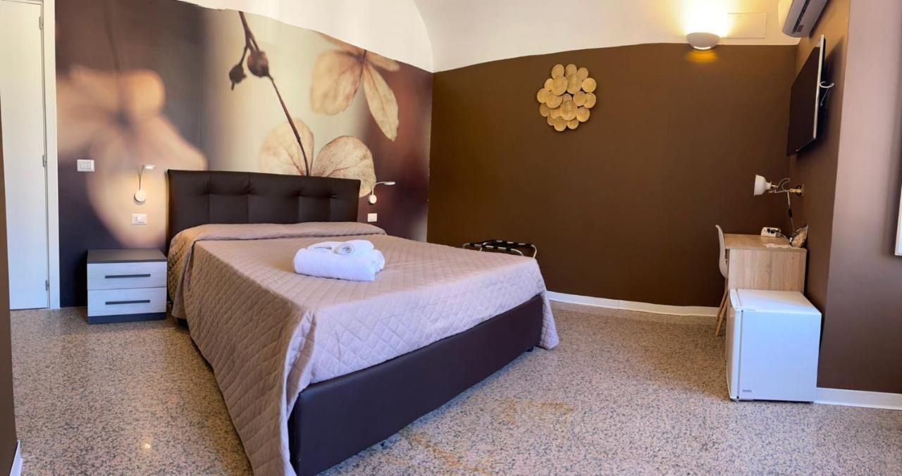 Cconforthotels R&B Central Rooms Барі Екстер'єр фото