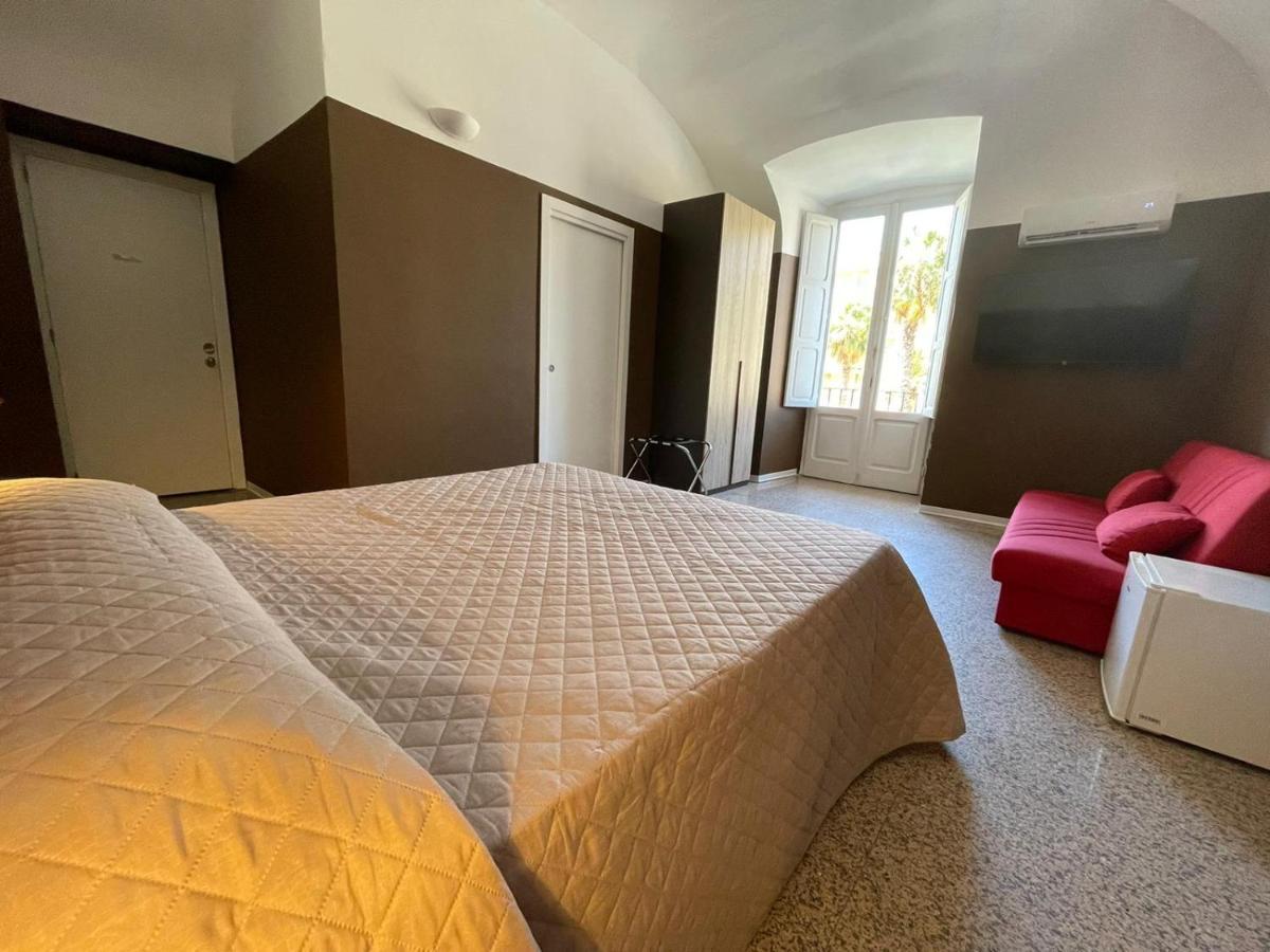 Cconforthotels R&B Central Rooms Барі Екстер'єр фото