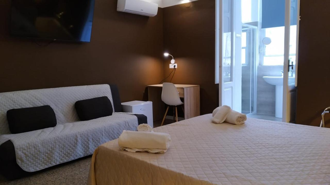 Cconforthotels R&B Central Rooms Барі Екстер'єр фото