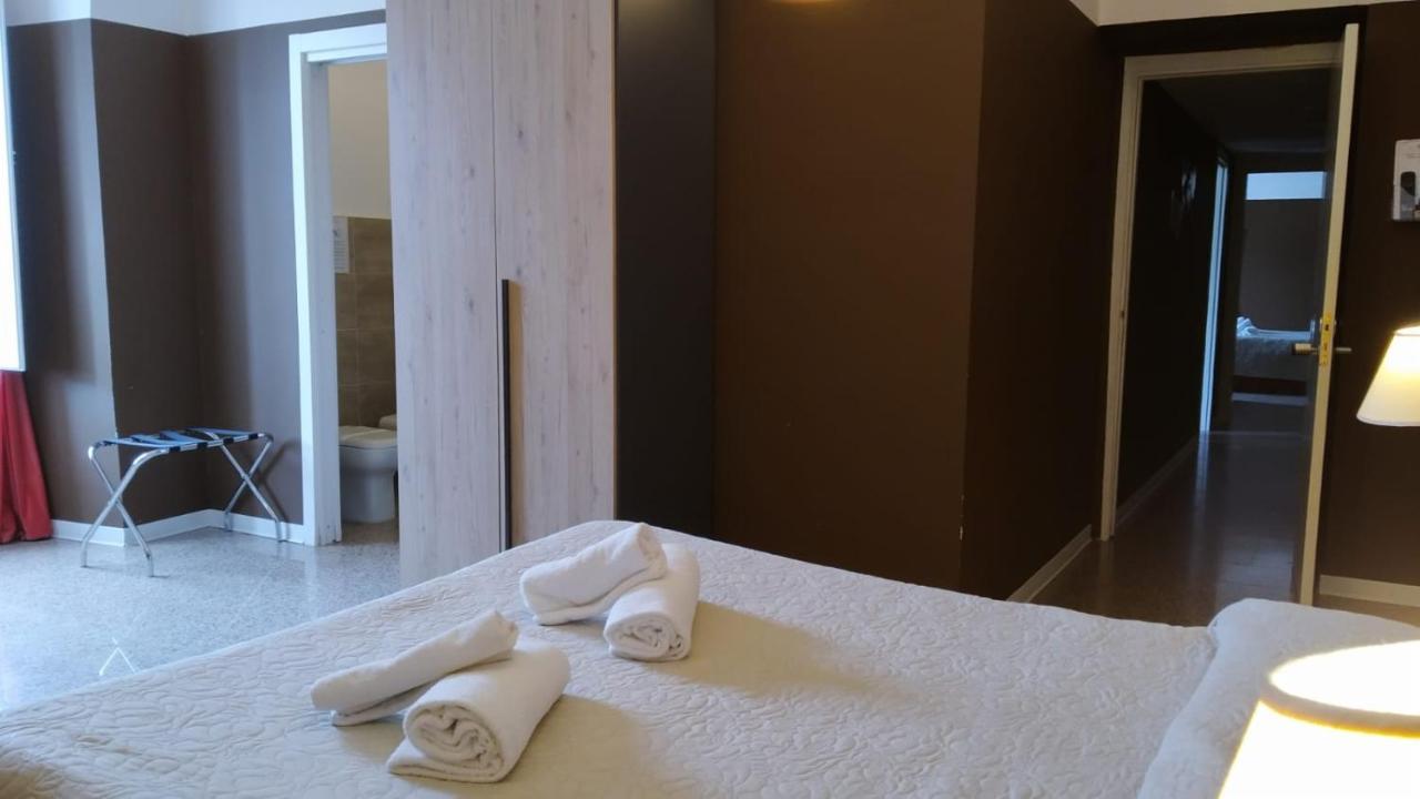 Cconforthotels R&B Central Rooms Барі Екстер'єр фото