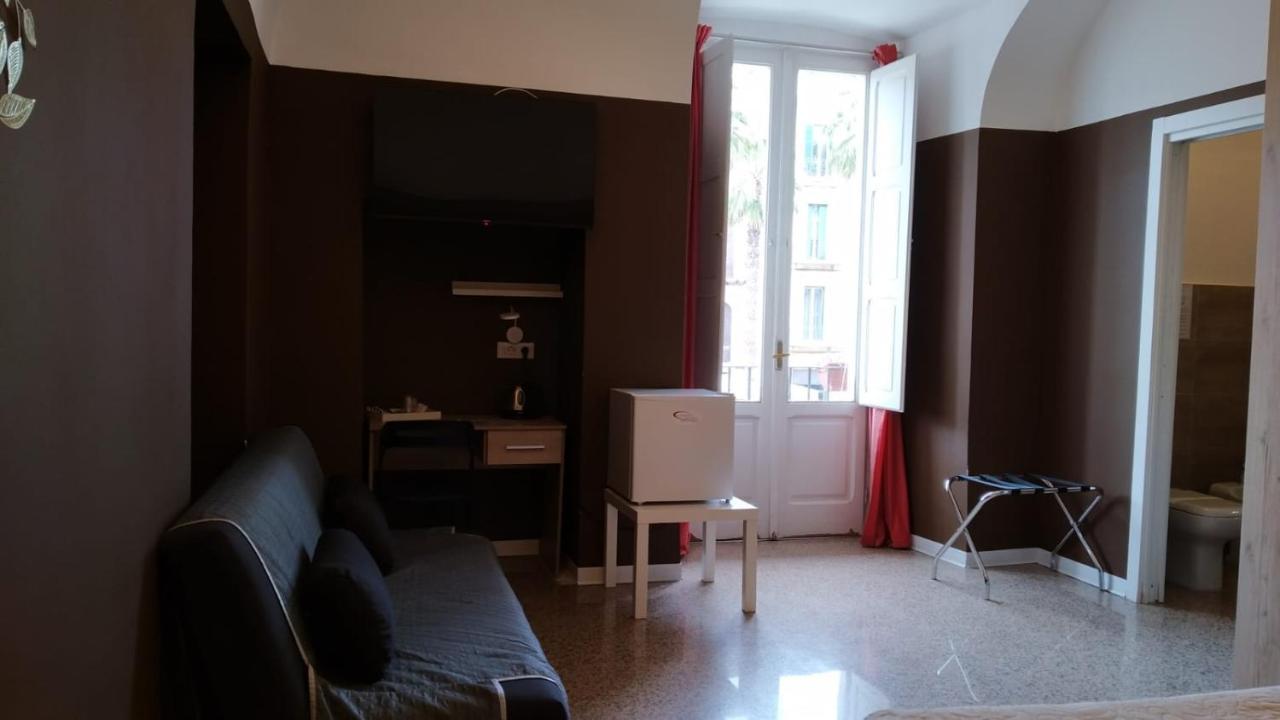 Cconforthotels R&B Central Rooms Барі Екстер'єр фото