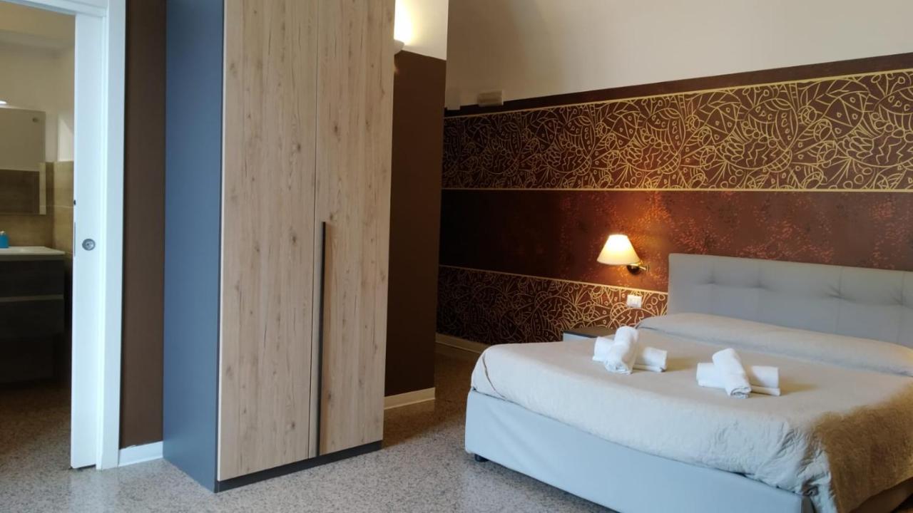 Cconforthotels R&B Central Rooms Барі Екстер'єр фото