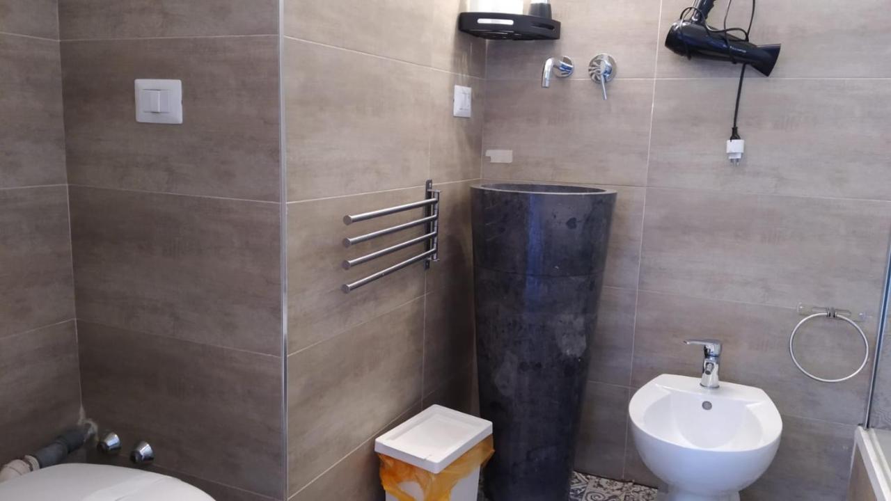 Cconforthotels R&B Central Rooms Барі Екстер'єр фото