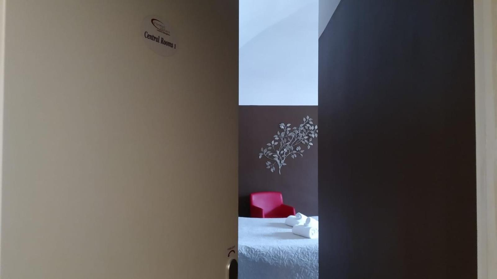Cconforthotels R&B Central Rooms Барі Екстер'єр фото