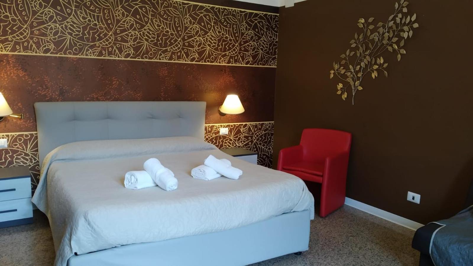 Cconforthotels R&B Central Rooms Барі Екстер'єр фото