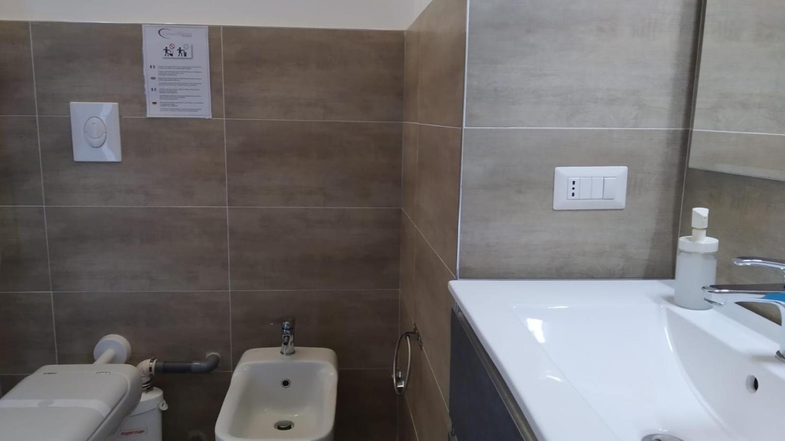 Cconforthotels R&B Central Rooms Барі Екстер'єр фото